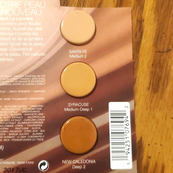 Nars Light Reflecting Foundation sample card - Picture 3 of 3